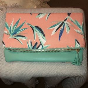 CUTEST CLUTCH!!!!